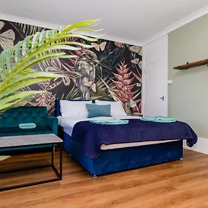 Super Central Location I Tropical Studio I Next To Beach And North Lanes Apartment Brighton